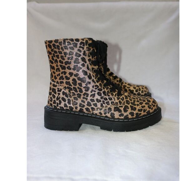 True Craft Women's Leopard Boots sz 9M NWOT - Picture 6 of 8